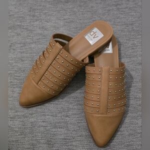 NEW Dolce Vita Tan Studded Mules